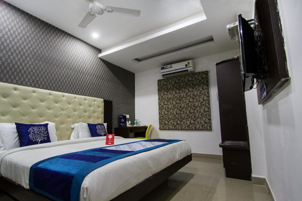 Oyo Hotel Stay Home Near Shilparamam Hyderabad Exterior photo